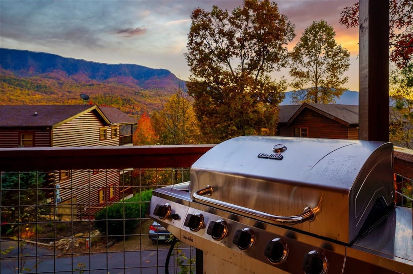 Tennessee-Timber-Homes-Cabin-Rentals-Moonshine-Mountain-13